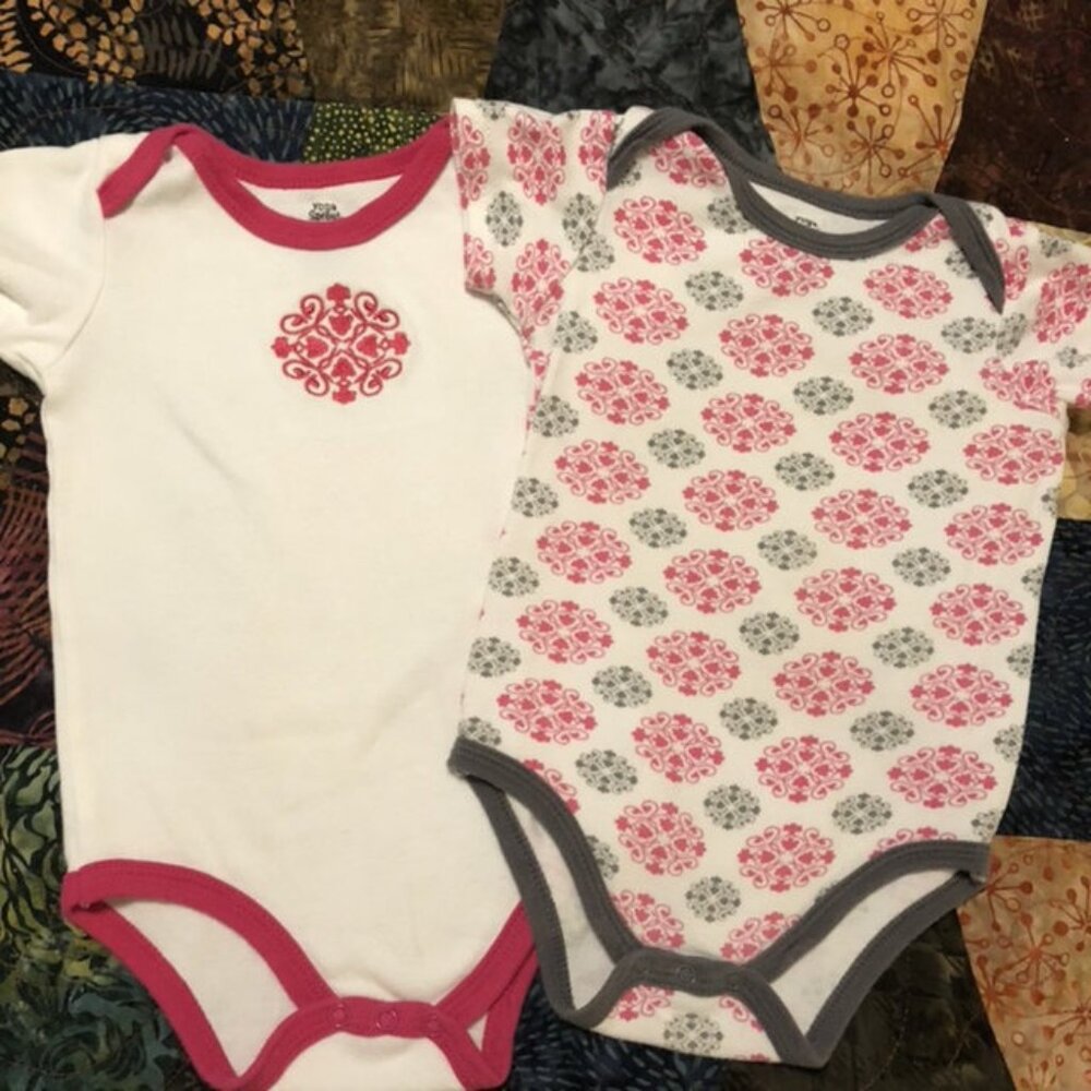 Yoga Sprouts Bundle Of Two Pink & White Bodysuits 18m